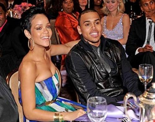 Ultah, Rihanna Senang Chris Brown Datang